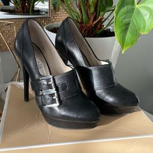 Michael Kors Becca Black Pump size 6